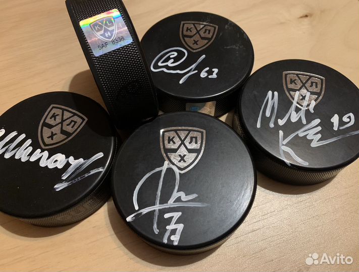 Шайба с автографом