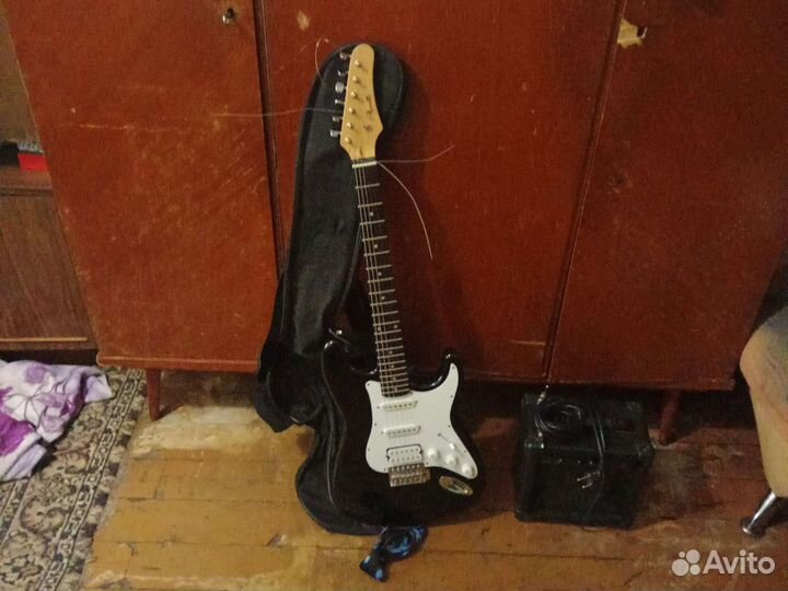 Электрогитара с комбиком б/у