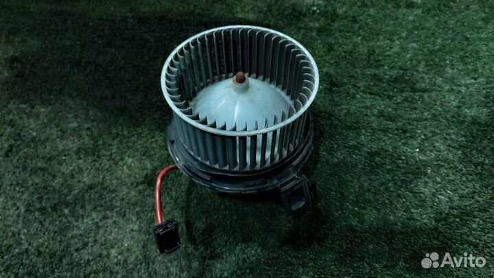 Моторчик отопителя W212,W204,X218,R231