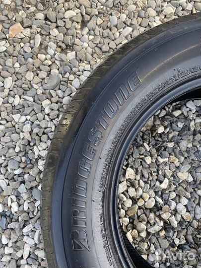 Bridgestone Dueler H/T 687 225/65 R17 101H