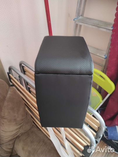 Подлокотник Лада Веста