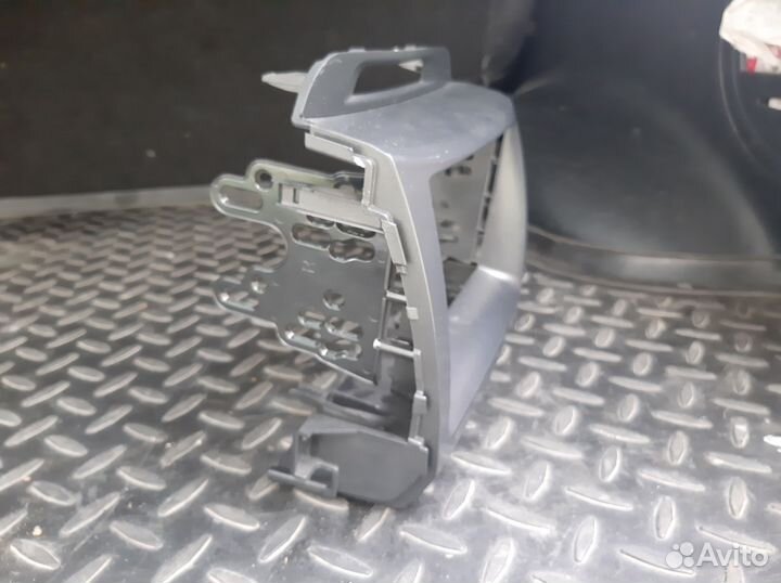 Рамка магнитолы Kia Sportage 3 2 din