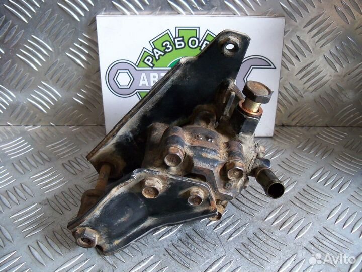 Насос гур Nissan Patrol K160 / K260 2.8 TD 1992г