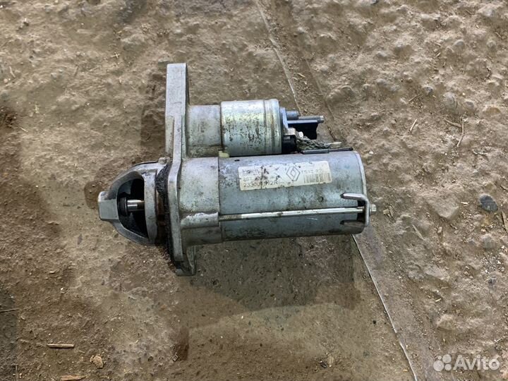 Стартер Renault Sandero 1