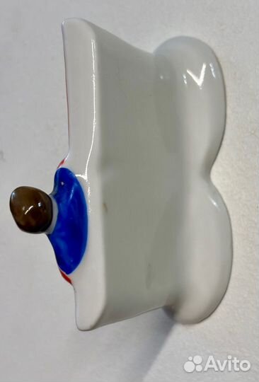 Статуэтка вратарь хоккей фарфор