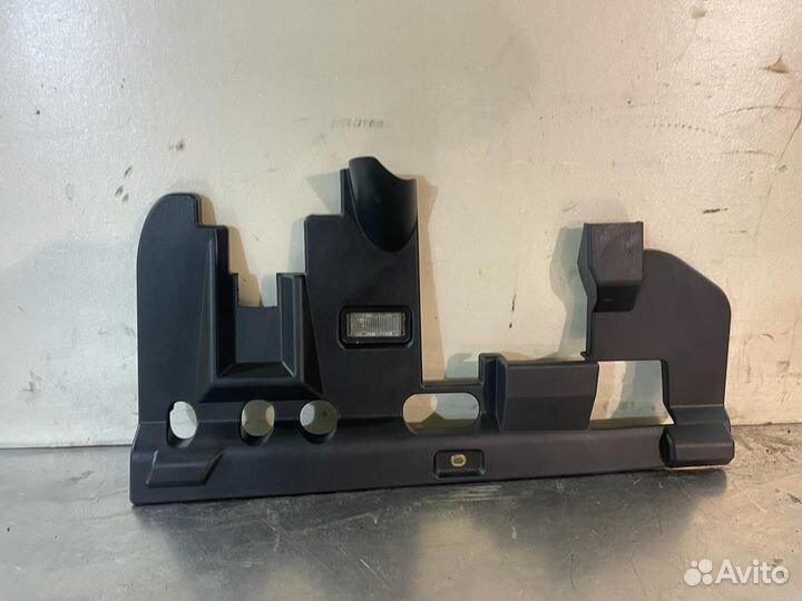 Накладка торпеды нижняя левая Порше Кайен 958