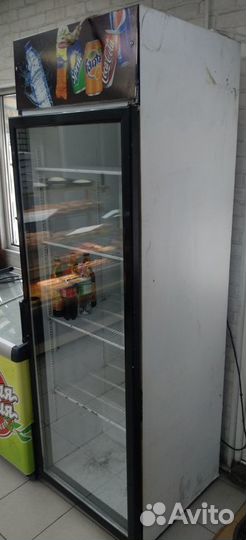 Холодильная витрина для напитков.(пепси кола и тд)