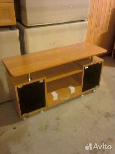 Тумбочка под плазму