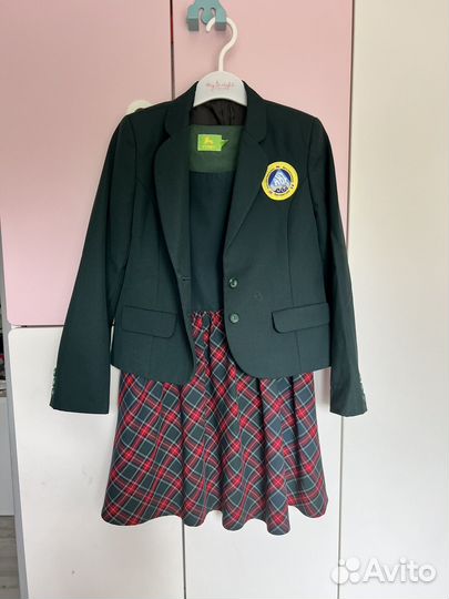 Школьная форма зеленая