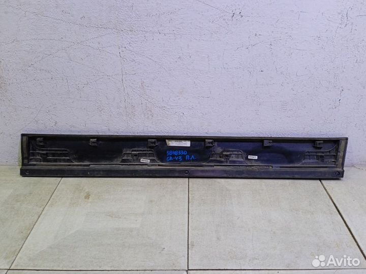 Накладка двери передней левой