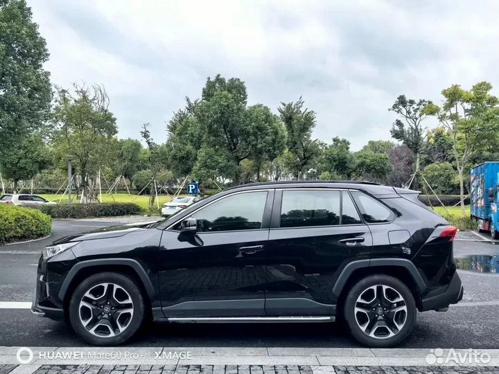 Toyota RAV4 2.0 CVT, 2021, 8 675 км