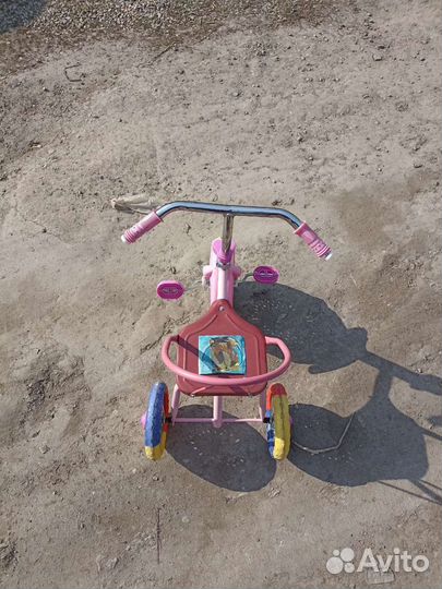 Детский трехколесный велосипед