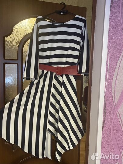 Платье стильное 50