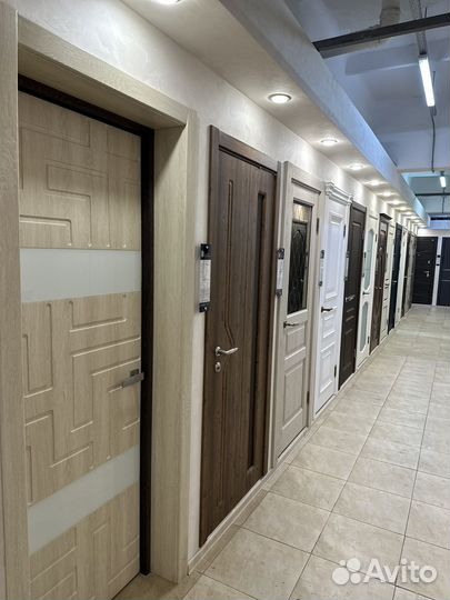 Двери, напольные покрытия