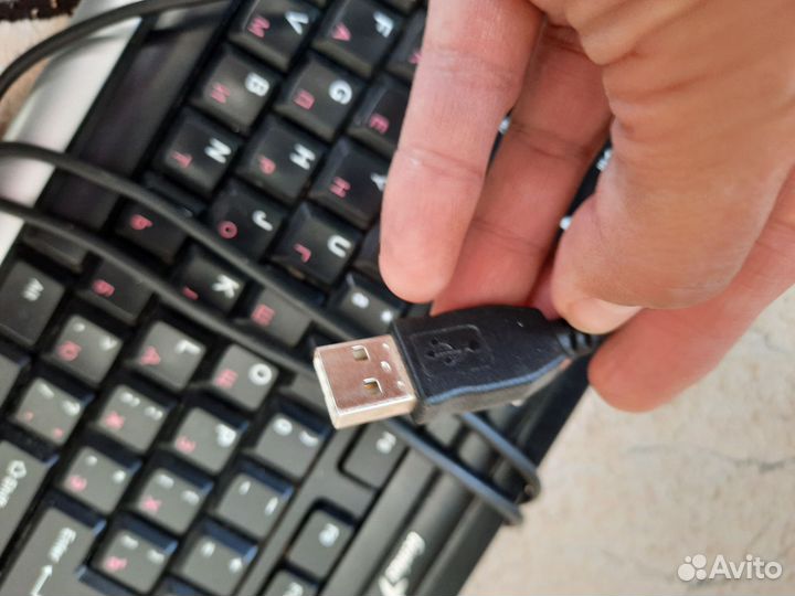 Клавиатура Genius