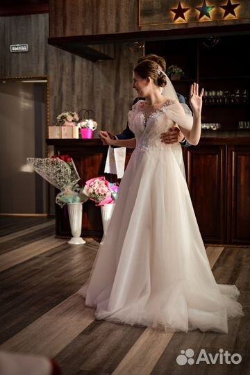 Платье свадебное женское 42 44