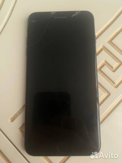 iPhone 8 Plus, 64 ГБ