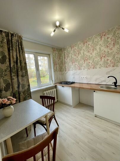 2-к. квартира, 31 м², 1/5 эт.