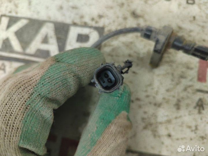 Датчик ABS передний левый Toyota Corolla E150 1ZR