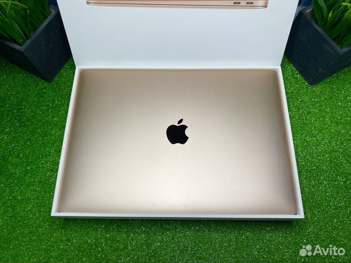 MacBook Air 13 2019 Как новый/Полный комплект