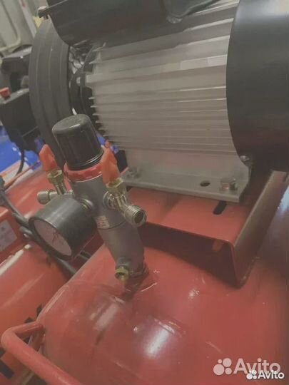 Воздушный компрессор 100 L