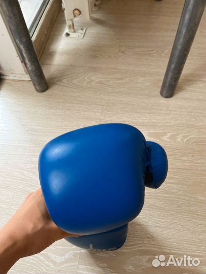 Боксерские перчатки 12 oz clinch olimp