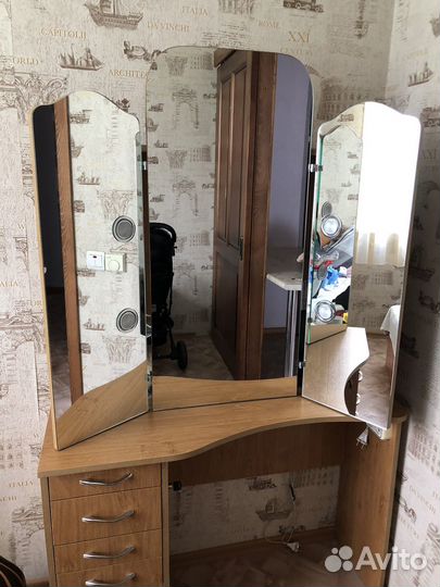 Трельяж с зеркалом