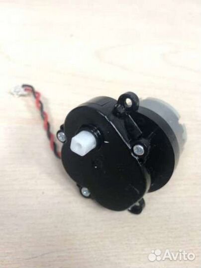 Мотор боковой щетки на робот пылесос xiaomi