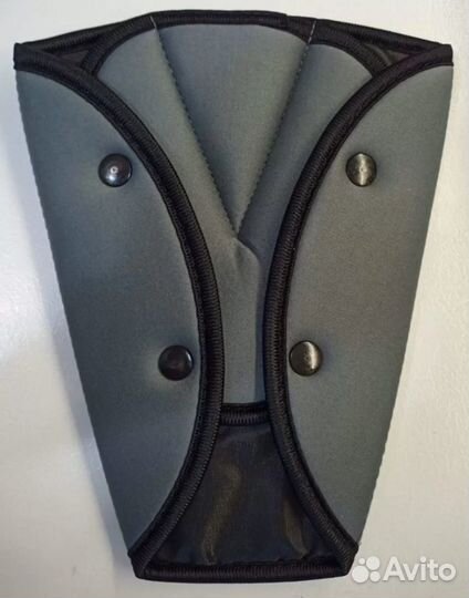 Детский треугольник на ремень безопасности