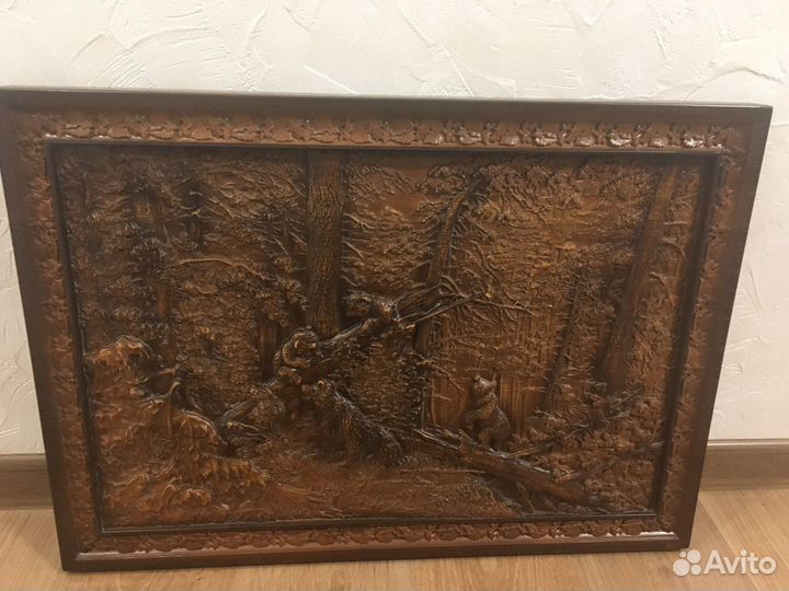 Резная картина из массива дуба