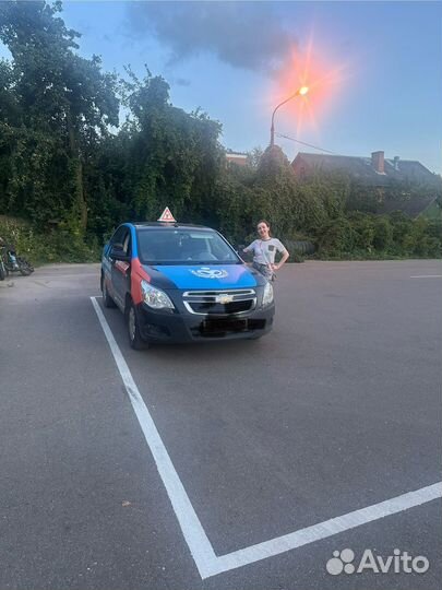 Инструктор по вождению МКПП