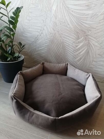 Лежанки для кошек и собак