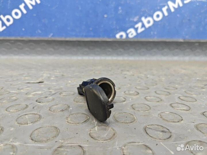 Прикуриватель Nissan Terrano