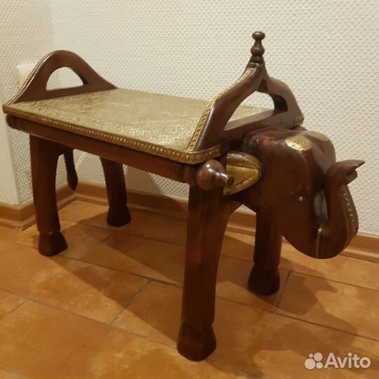 Банкетка в прихожую