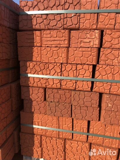Кирпич одинарный полнотелый рядовой М125