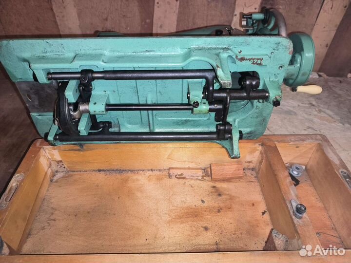 Швейная машинка