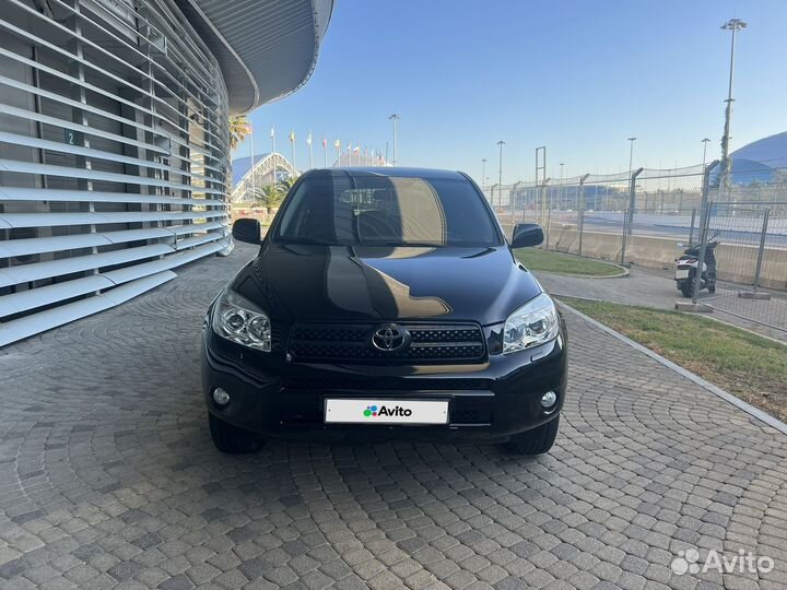 Toyota RAV4 2.0 AT, 2008, 124 000 км