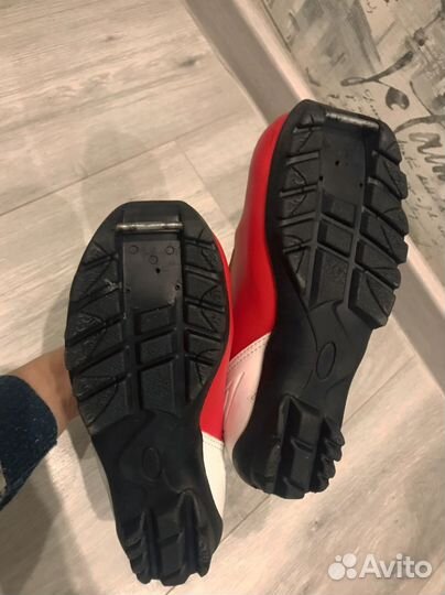 Лыжные ботинки