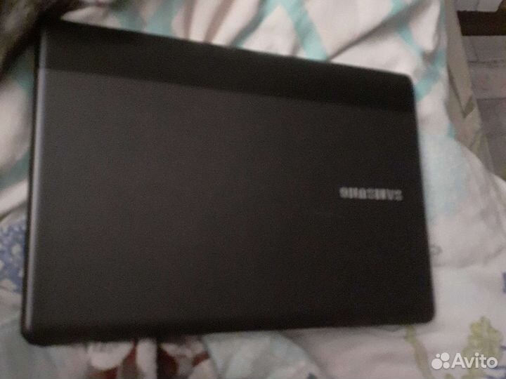 Ноутбук Samsung np305u