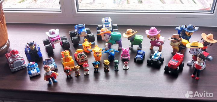 Щенячий патруль, робокары, чудо-машинки и прочие