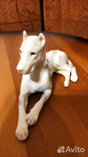 Статуэтка фарфор,собака дог