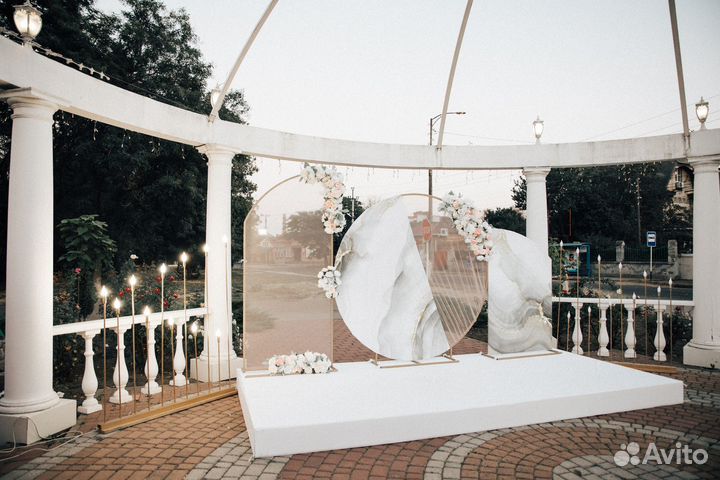 Свадебная арка для выездной регистрации