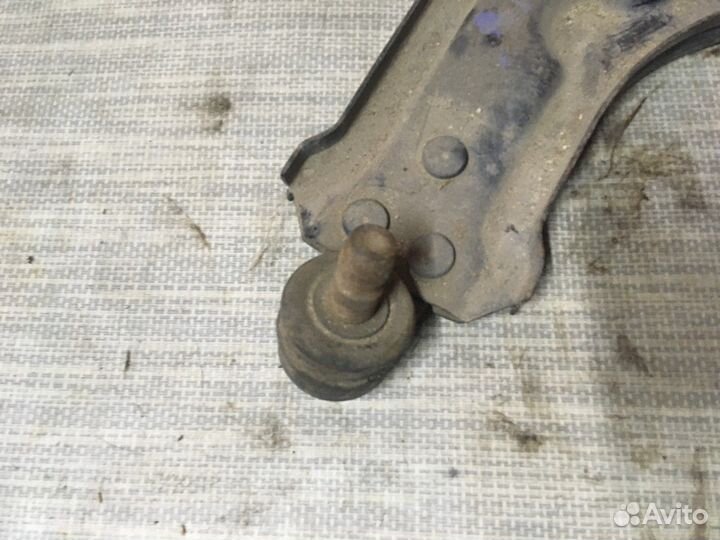 Рычаг передний левый Chevrolet Lacetti