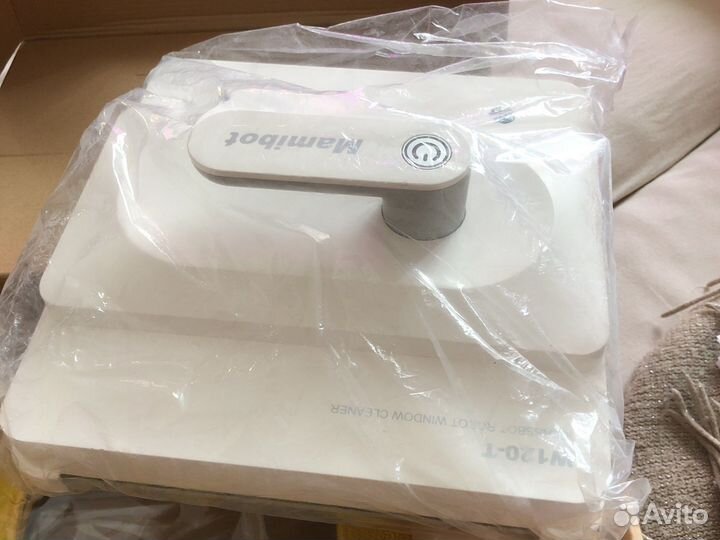 Продам робот мойщик окон Momibot W120-T