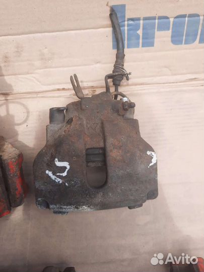 Передние суппорта Ауди 100 С4