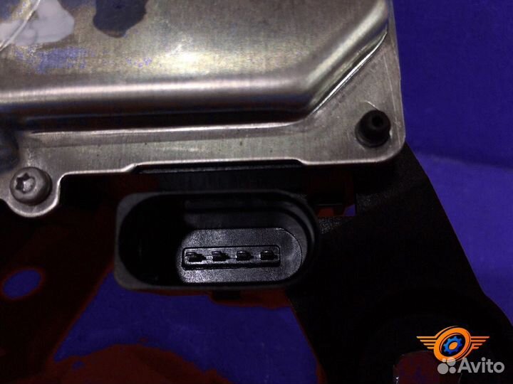 Моторчик стеклоочистителя задний Volkswagen