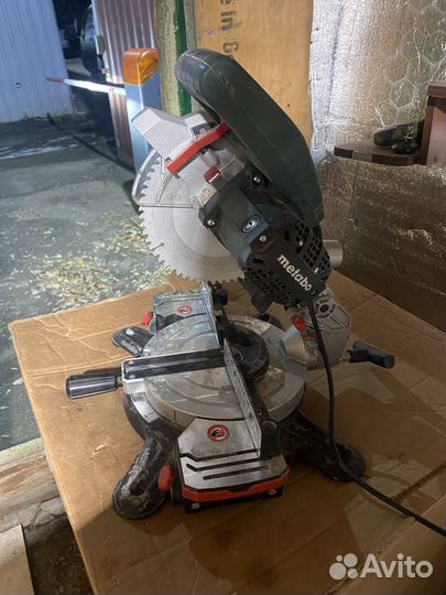 Торцовочная пила metabo KS216M Lasercut