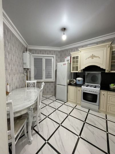 2-к. квартира, 70 м², 10/13 эт.