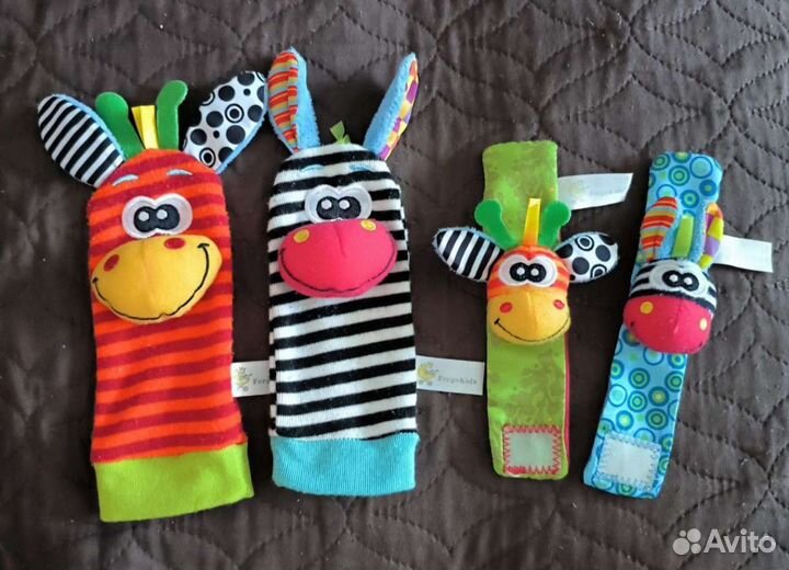 Погремушки носочки и браслеты