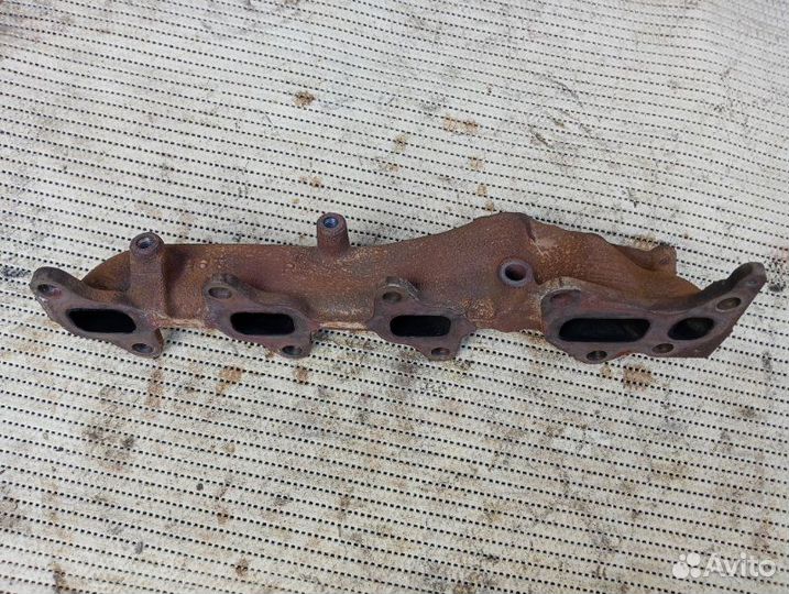 Выпускной коллектор правый Toyota Land Cruiser 200